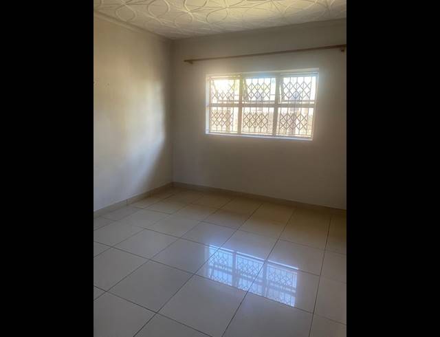 3 BEDROOM PROPERTY TO RENT IN BLUFF